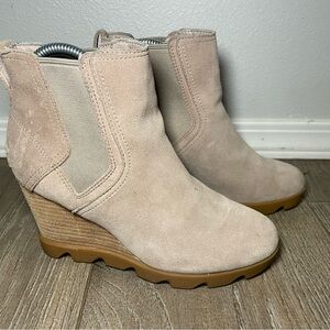 Sorel Women's Joan Chelsea Rain Waterproof Ankle Wedge Heel Booties Size 7.5